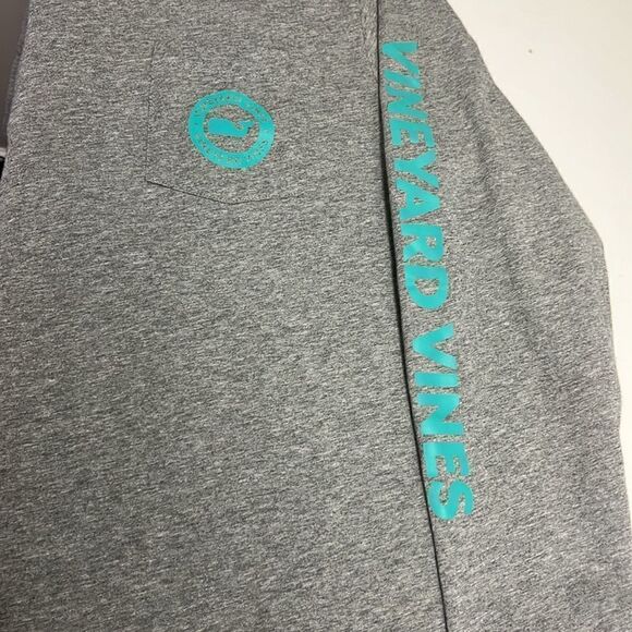 Vineyard Vines Men’s Grey Long Sleeves Crewneck Pullover Whale Tee- Small - Picture 8 of 12